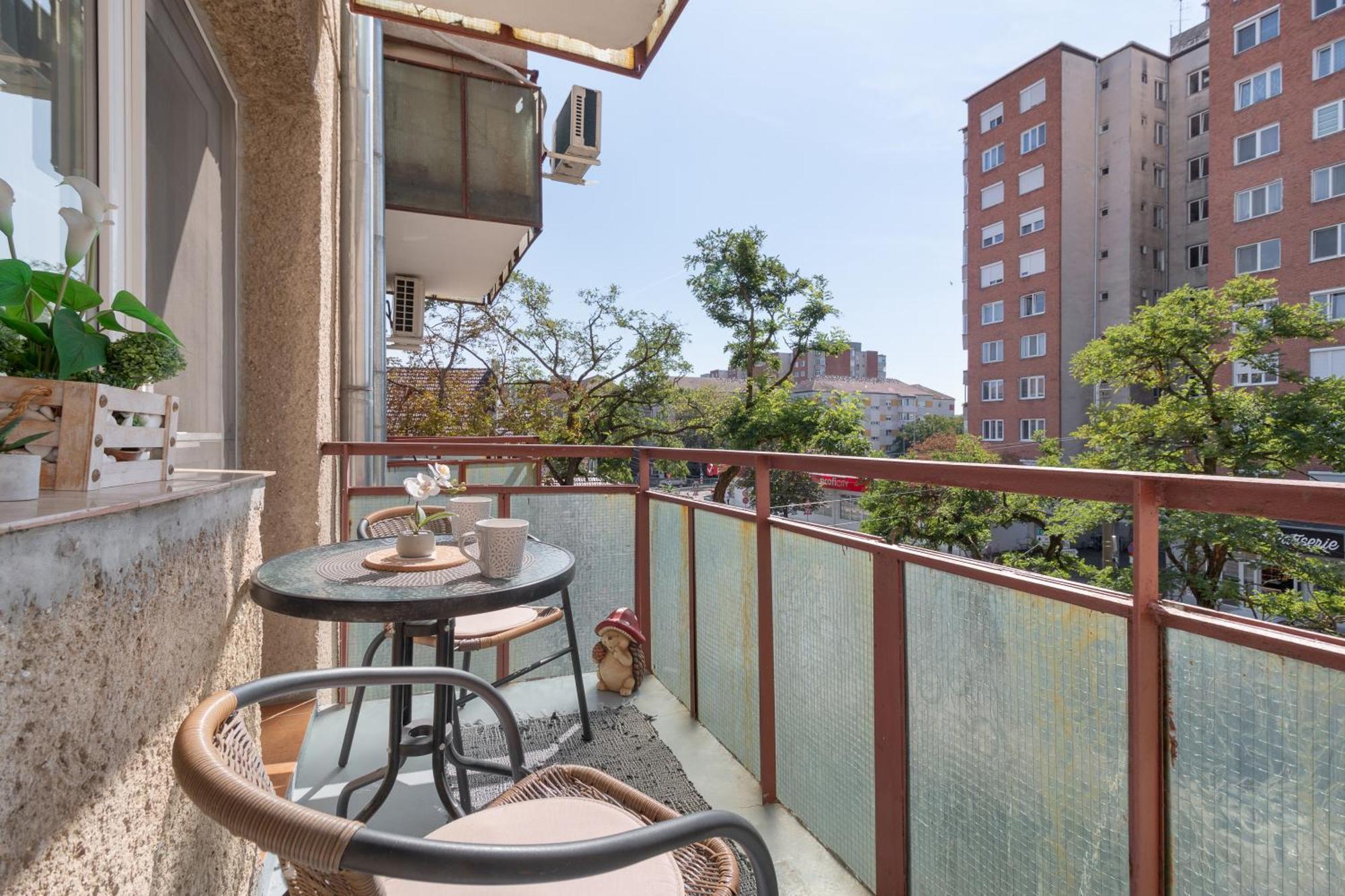 Venezia Studio Apartment Oradea Exterior photo