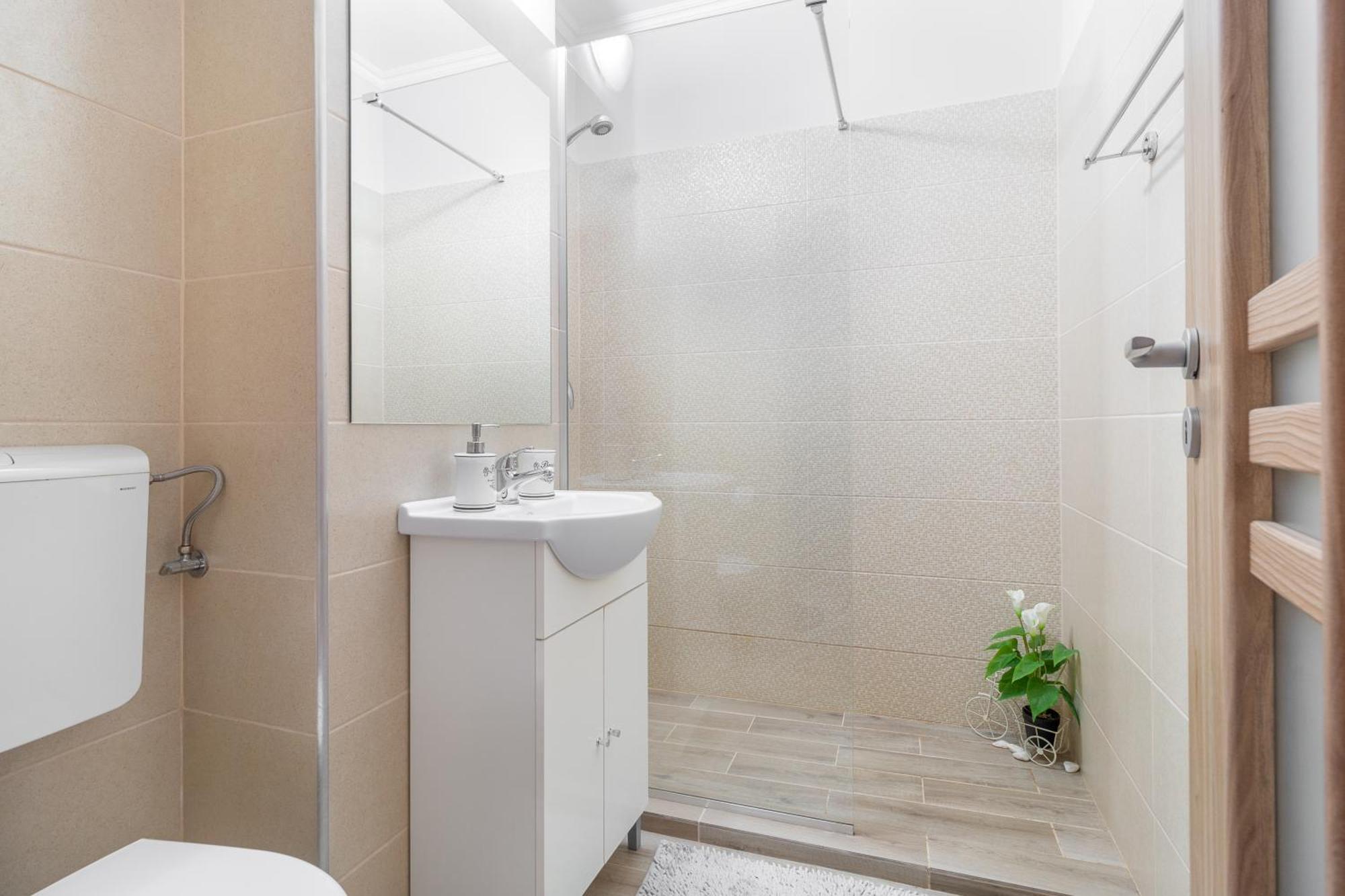 Venezia Studio Apartment Oradea Exterior photo