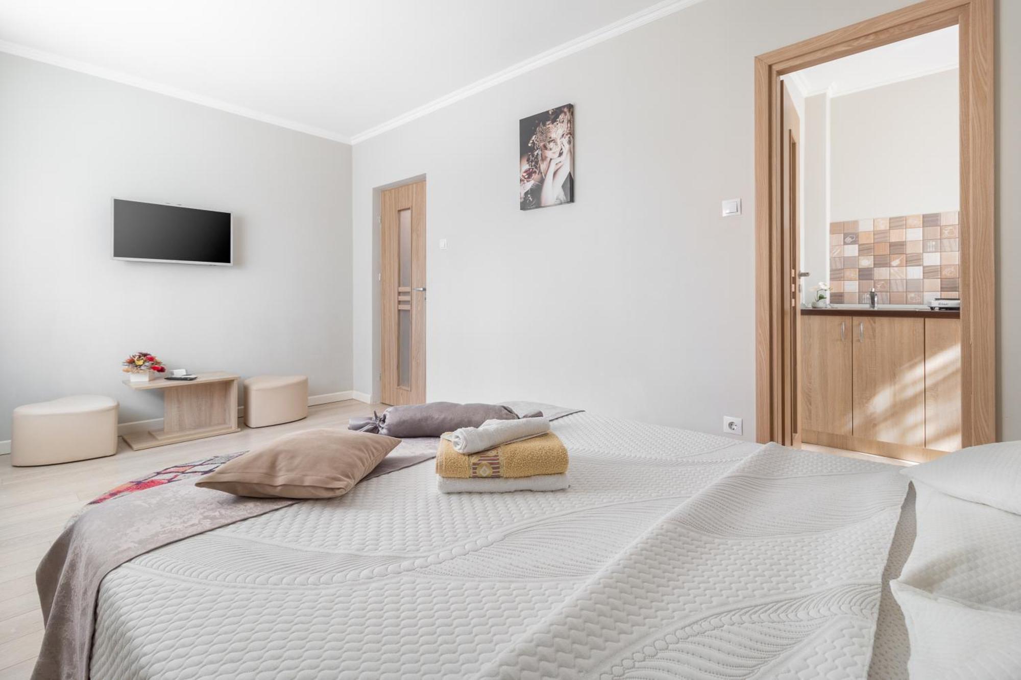 Venezia Studio Apartment Oradea Exterior photo