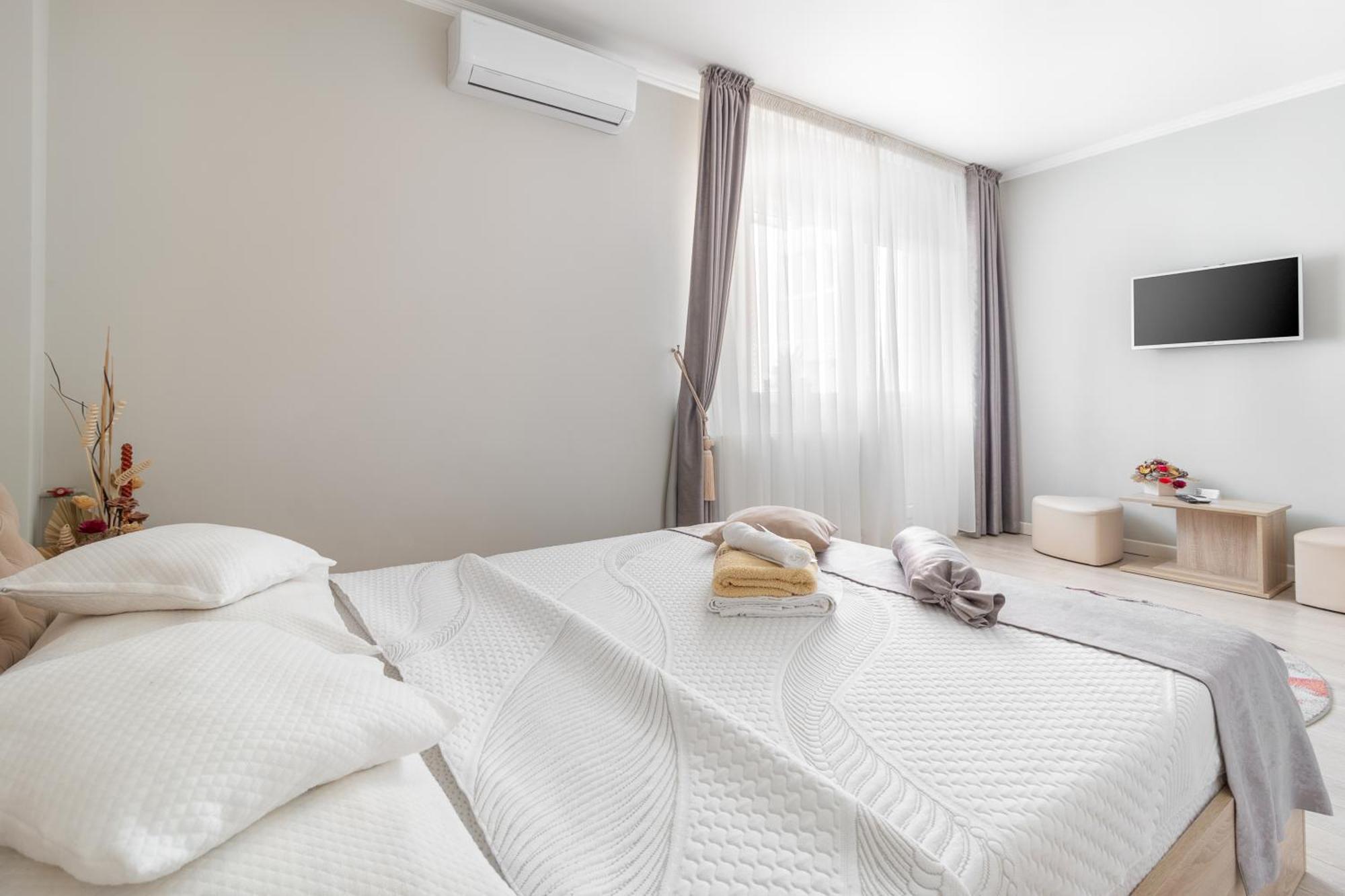 Venezia Studio Apartment Oradea Exterior photo